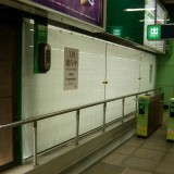 MTR Kwai Fong Station Install Glass Panel